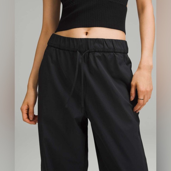 lululemon athletica Pants - Lululemon Wide leg High-Rise pant/Jogger (cinchable cuff)
Black